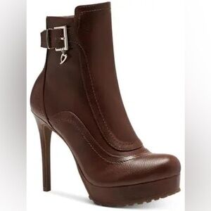 Thalia Sodi Cara Zipper Buckle Platform Heel in Cognac Women’s size 7M (US)